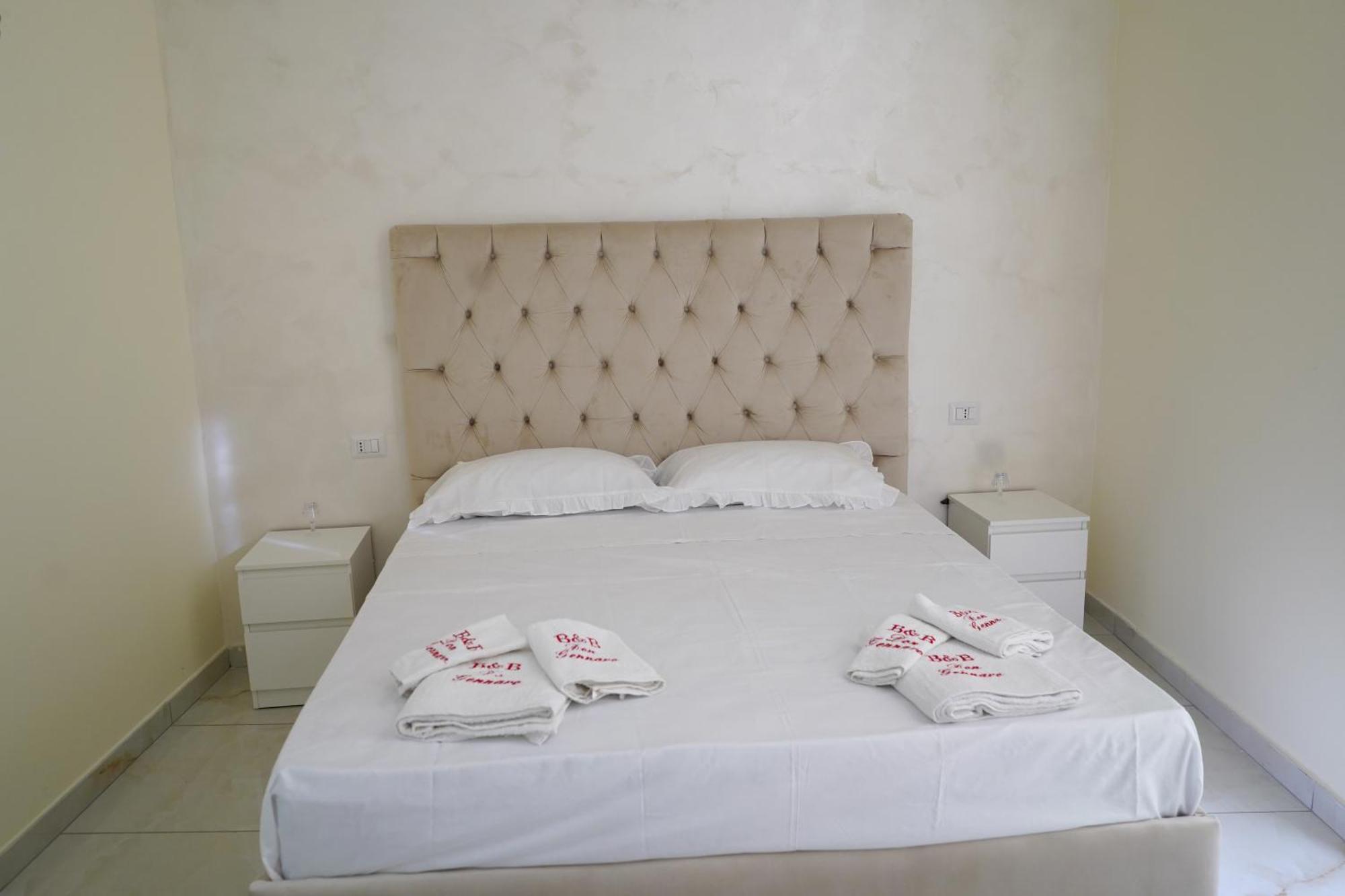 Bed and Breakfast Beb Don Gennaro Neapol Zewnętrze zdjęcie
